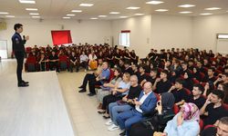 ASTRONOT ATASEVER KARABÜK'TE ÖĞRENCİLERLE BULUŞTU