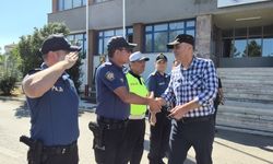BARTIN EMNİYET MÜDÜRÜ YENİ GÖREVİ İÇİN EMNİYET PERSONELİ İLE VEDALAŞTI