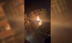 ÇAYCUMA'DA PARK HALİNDEKİ OTOMOBİL ALEVLERE TESLİM OLDU