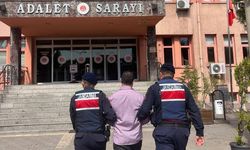 CEZAEVİ FİRARİSİ CAMİDE UYURKEN YAKALANDI