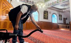 KARABÜK'TE CAMİ VE MESCİTLER GÜL KOKULARIYLA BULUŞTU