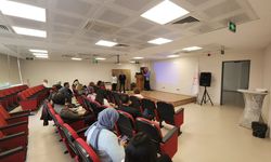 SAĞLIK ÇALIŞANLARINA "BİLİNÇLE KORUN, SAĞLIKLA BÜYÜT"  EĞİTİMİ