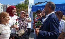 BARÜ'DE REKTÖR YENİ ÖĞRENCİLERİ KARŞILADI