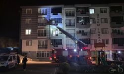 EVDE UYUYAKALAN ÇOCUK MAHALLEYİ AYAĞA KALDIRDI