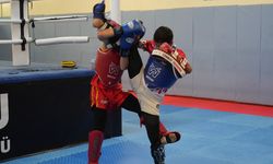 DÜNYA WUSHU ŞAMPİYONASINDA ALTIN MADALYA İÇİN TER DÖKÜYORLAR