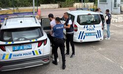 YEMEK YİYEN POLİS MEMURUNU DARP EDEN 3 KİŞİ TUTUKLANDI