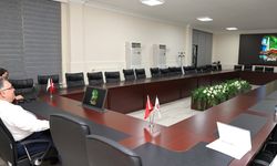 BEUN, ARA GÜLER'İ ANARKEN GENÇ FOTOĞRAFÇILARA ÖDÜL VERİLDİ