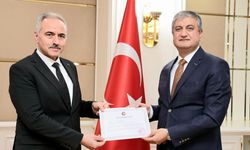 VALİ YAVUZ'DAN İL MÜDÜRÜ YILDIRIM'A BAŞARI BELGESİ