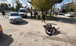 BOLU'DA OTOMOBİL VE MOTOSİKLET ÇARPTI 1 YARALI