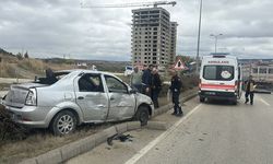 KASTAMONU'DA TAKLA ATAN ARAÇ REFÜJE ÇIKTI 2 KİŞİ YARALANDI