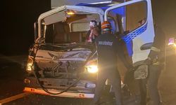 TEM OTOYOLU'NDA KAMYON İLE KAMYONET ÇARPIŞTI 1 YARALI