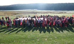 YÜZLECE KİŞİ ATATÜRK İÇİN YÜRÜDÜ