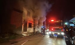 BOLU'DA AHŞAP İKİ KATLI EV YANDI 1 YARALI