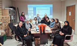 DÜZCE'DE ANNE ADAYLARI BİLİNÇLENDİRİLİYOR