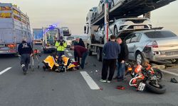 EMNİYET ŞERİDİNDE DURAN TIRA ÇARPAN MOTOSİKLET SÜRÜCÜSÜ YARALANDI