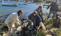 KURUCAŞİLE SAHİLİNDEN 30 POŞET ÇÖP TOPLANDI