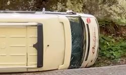 BOLU'DA MİNİBÜS DEVRİLDİ