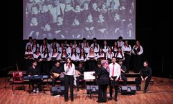 ÖĞRENCİLERDEN ÖĞRETMENLER GÜNÜ'NE ÖZEL ETKİNLİK