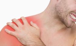 OMUZ AĞRISINI TETİKLEYEN 6 NEDEN !