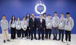 REKTÖR ÖZÖLÇER ETKİNLİK KAPANIŞ PROGRAMINA KATILDI