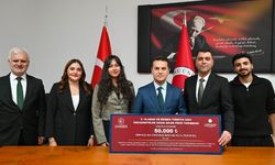 REKTÖR TOPAL'DAN DERECEYE GİREN ÖĞRENCİLERE TEBRİK