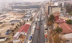 ÖMER LÜTFÜ ÖZAYTAÇ CADDESİ TRAFİĞE AÇILDI