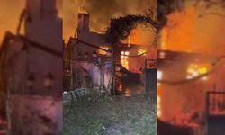 ILGAZ'DA 2 EV YANARAK KÜL OLDU