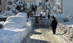 KAR KALINLIĞI KENT MERKEZİNDE 75 SANTİME ULAŞTI