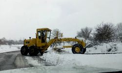 ÇAYCUMA'DA KARLA MÜCADELE SÜRÜYOR