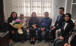 SÜREYYA YAVUZ'DAN "KOMŞUCULUK RÜZGARI" PROJESİ KAPSAMINDA AİLE ZİYARETİ