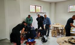 NEFES BORUSUNA YEMEK KAÇAN YAŞLI ADAM HAYATINI KAYBETTİ