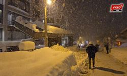 SAFRANBOLU'DA SİTE GİRİŞ TACINDA YIKILMA TEHLİKESİ