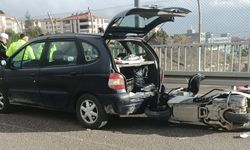 KANYON KÖPRÜ'DE MOTOSİKLET VE OTOMOBİL ÇARPIŞTI