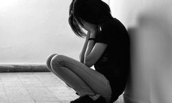 DEĞERSİZLİK DUYGUSU İLE NASIL BAŞ EDİLİR ?