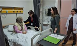 ZONGULDAK'TA İLK KEZ 60 YAŞINDAKİ HASTAYA İZSİZ AMELİYAT YAPILDI