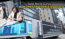 TÜRK TARİH KURUMU'NUN MOBİL KİTAP SATIŞ TIRI KİTAPSEVERLERLE BULUŞTU
