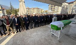 ŞAHİN AİLESİNİN ACI GÜNÜ: HURİYE ŞAHİN SON YOLCULUĞUNA UĞURLANDI