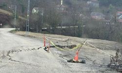 KASTAMONU'DA HEYELAN SONRASINDA YOL ÇÖKTÜ