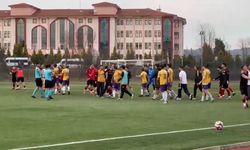 BARTIN'DA AMATÖR MAÇTA SAHA KARIŞTI