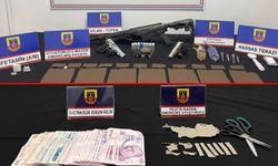 ŞARJ ALETİNE GİZLENMİŞ UYUŞTURUCU BULUNDU