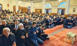 KARABÜK'TE 6 ŞUBAT DEPREM ŞEHİTLERİ İÇİN MEVLİD PROGRAMI DÜZENLENDİ