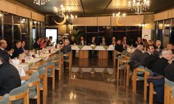 VALİ ÇAĞATAY MERKEZ MAHALLE MUHTARLARI DERNEĞİ İFTARINA KATILDI