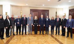 VALİ ÇAĞATAY İL DEFTERDARI VE PERSONELLERİNİ AĞIRLADI