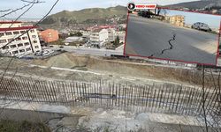 KARABÜK'TE İNŞAATIN ÜSTÜNDEKİ YOL ÇATLADI