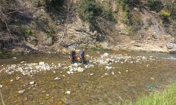 ALAPLI'DA BİR KADIN 150 METREDEN DERE YATAĞINA DÜŞTÜ