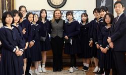JAPON ÖĞRENCİLERDEN BAŞKAN KÖSE'YE ZİYARET