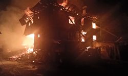 KASTAMONU’DA YANGIN FELAKETİ: EV VE AHIR KÜLE DÖNDÜ