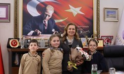 BAŞKAN KÖSE KOLTUĞU ÇOCUKLARA DEVRETTİ