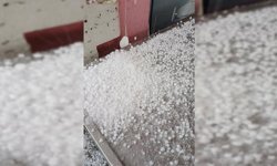 ÇANKIRI'DA YOĞUN DOLU YAĞIŞI HAYATI OLUMSUZ ETKİLEDİ