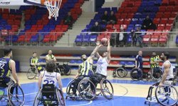 DEMİRKARTAL KENDİ EVİNDE FENERBAHÇE'YE MAĞLUP OLDU